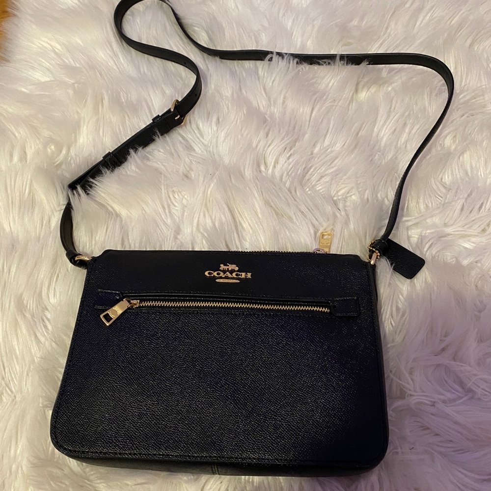 NWOT Coach shoulder bag - black